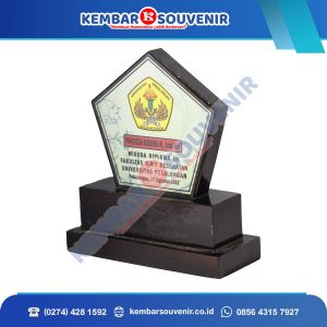 Contoh Model Plakat DPRD Kabupaten Bengkayang