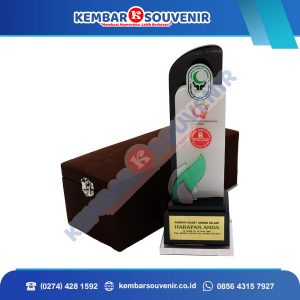 Contoh Plakat Piala DPRD Kabupaten Polewali Mandar