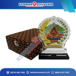 Contoh Plakat Juara Kabupaten Manggarai Timur