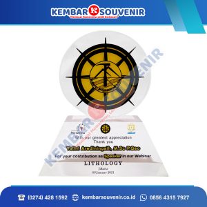 Contoh Model Plakat DPRD Kota Banjarbaru