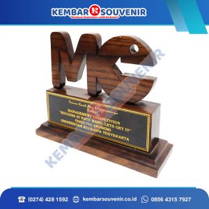 Piala Bahan Akrilik Pemerintah Kabupaten Pulau Morotai