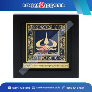 Plakat Kayu Ukir PT Grand Kartech Tbk