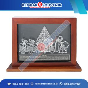 Jenis Model Plakat DPRD Kabupaten Bekasi