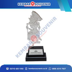 Contoh Vandel Kayu DPRD Kota Banjarbaru