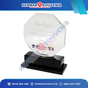 Piala Dari Akrilik PT Shield On Service Tbk.