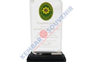 Souvenir Wayang Perak Pemerintah Kabupaten Mamasa