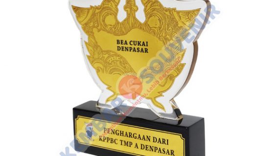 Trophy Akrilik Terlaris Harga Murah